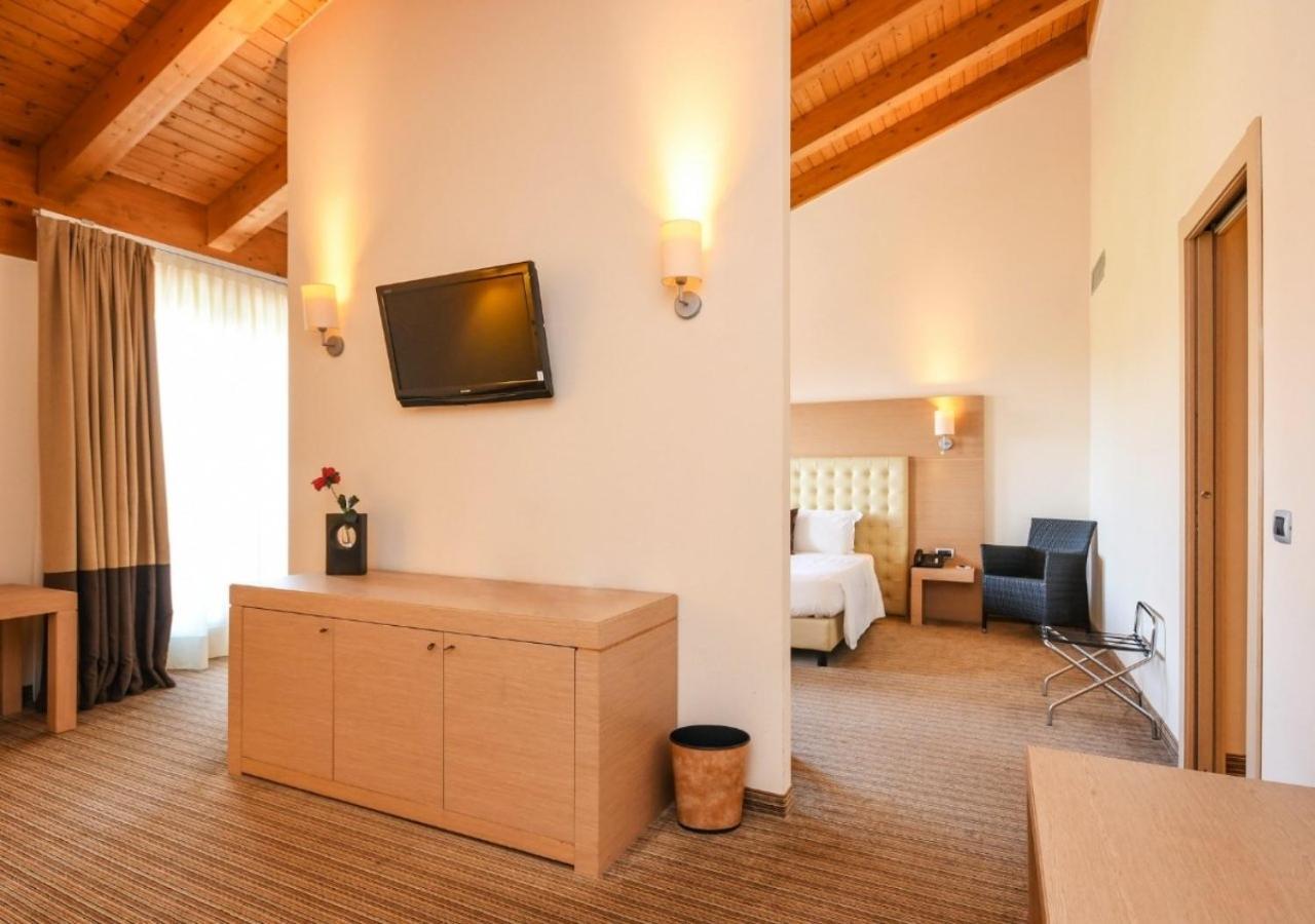 TH Lazise - Hotel Parchi Del Garda Esterno foto