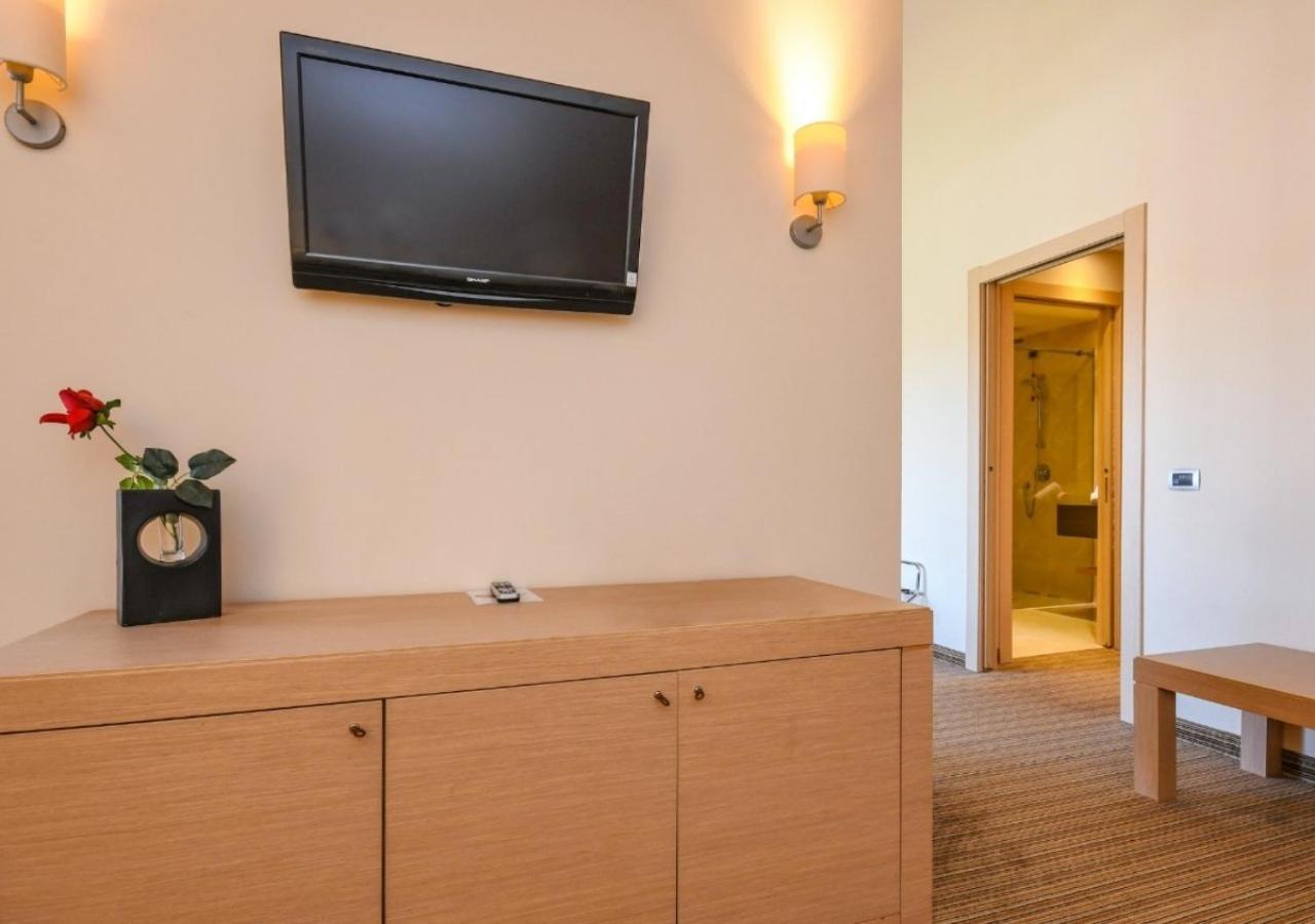 TH Lazise - Hotel Parchi Del Garda Esterno foto