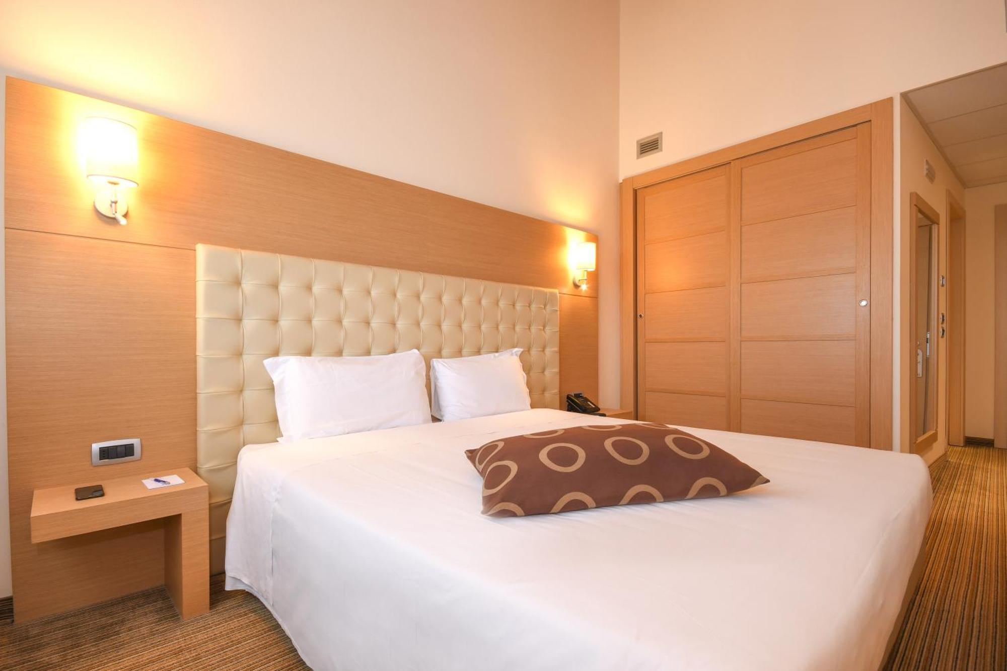 TH Lazise - Hotel Parchi Del Garda Esterno foto